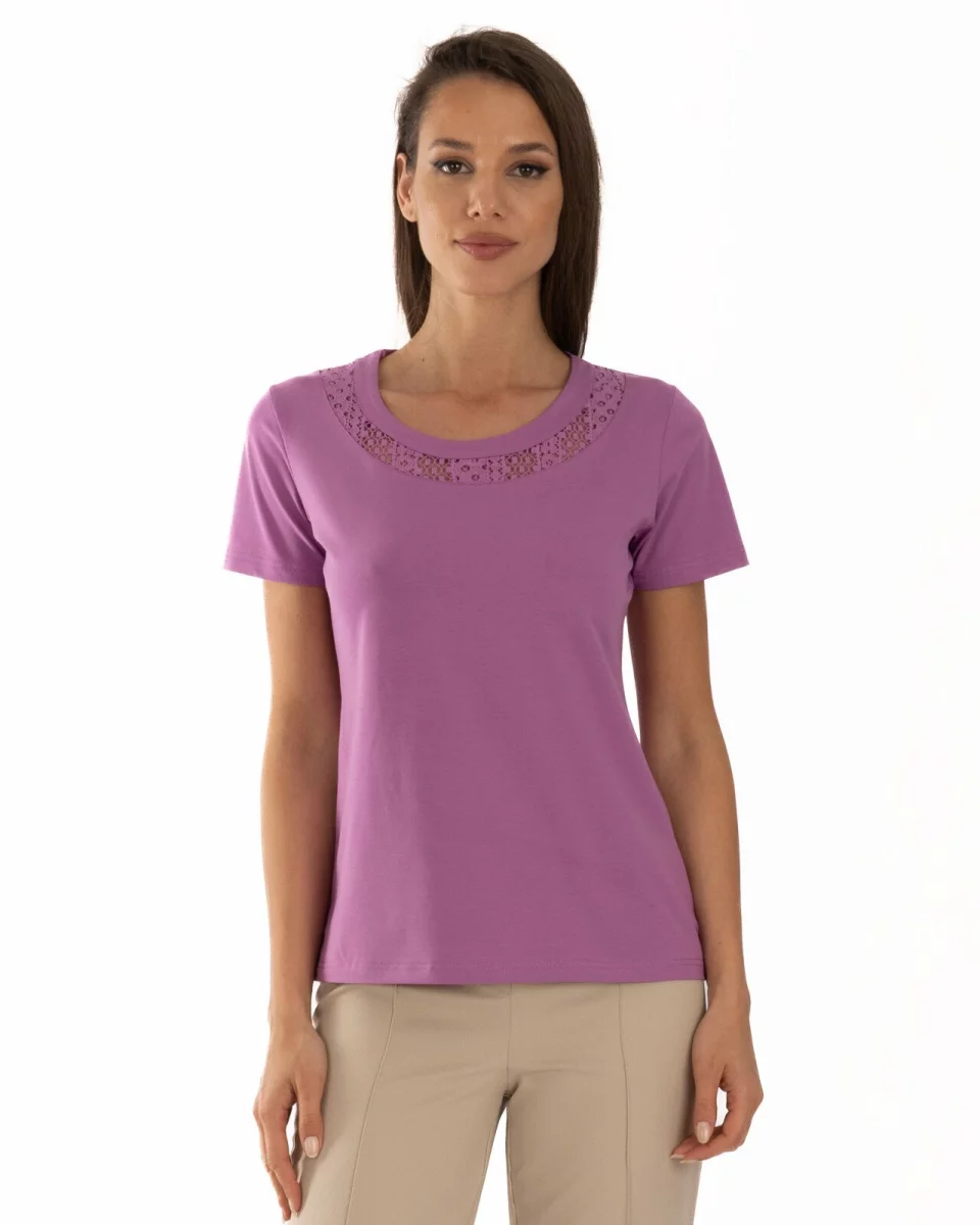 Tricou roz bumbac elastan cu dantelă la decolteu