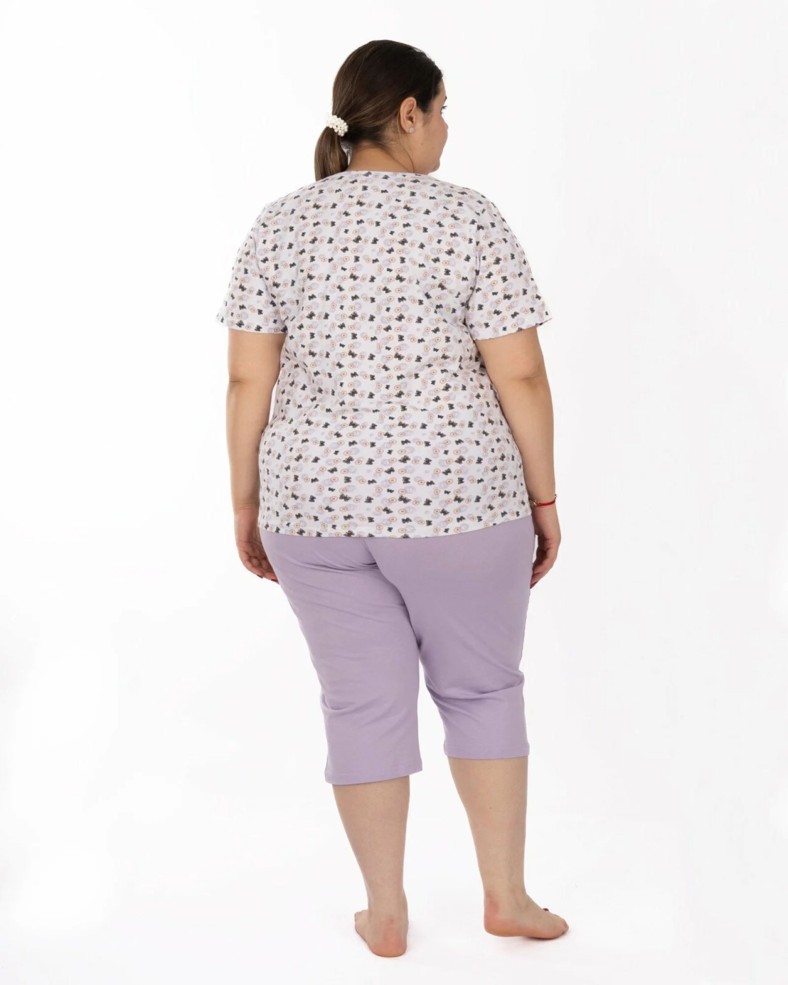Pijama damă mărimi mari lila din bumbac, cu pantaloni sub genunchi