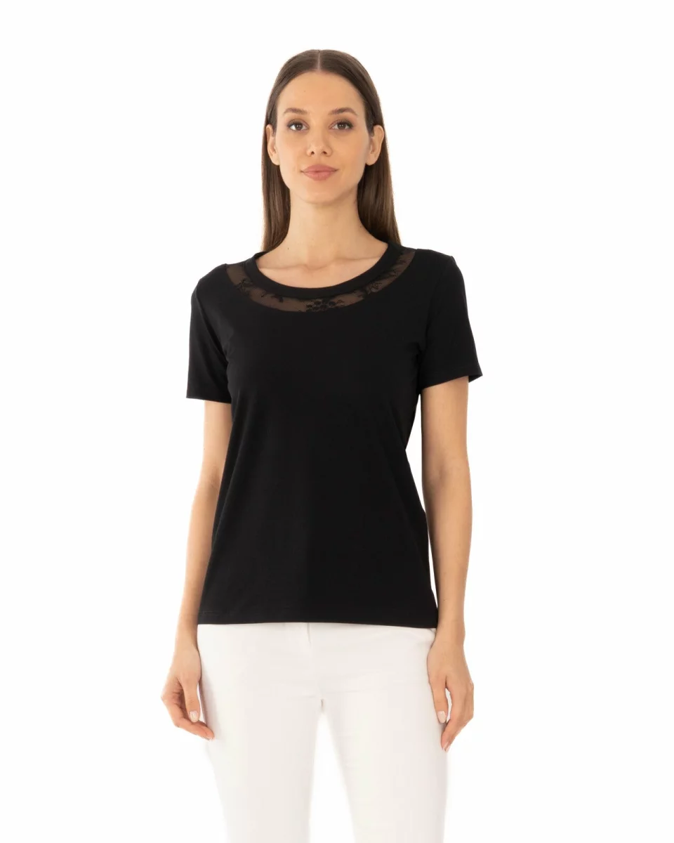 Tricou negru bumbac elastan cu dantelă la decolteu