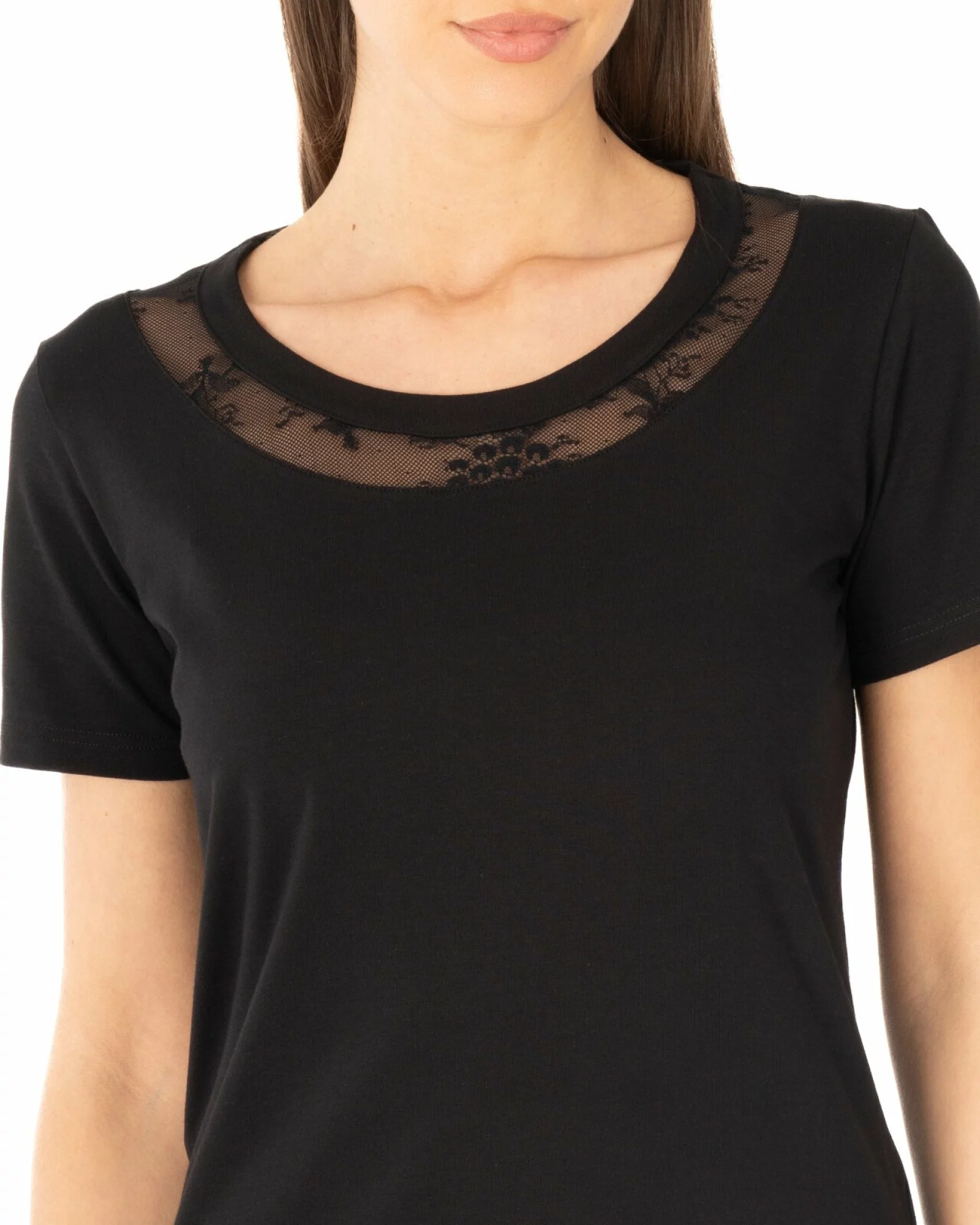 Tricou negru bumbac elastan cu dantelă la decolteu