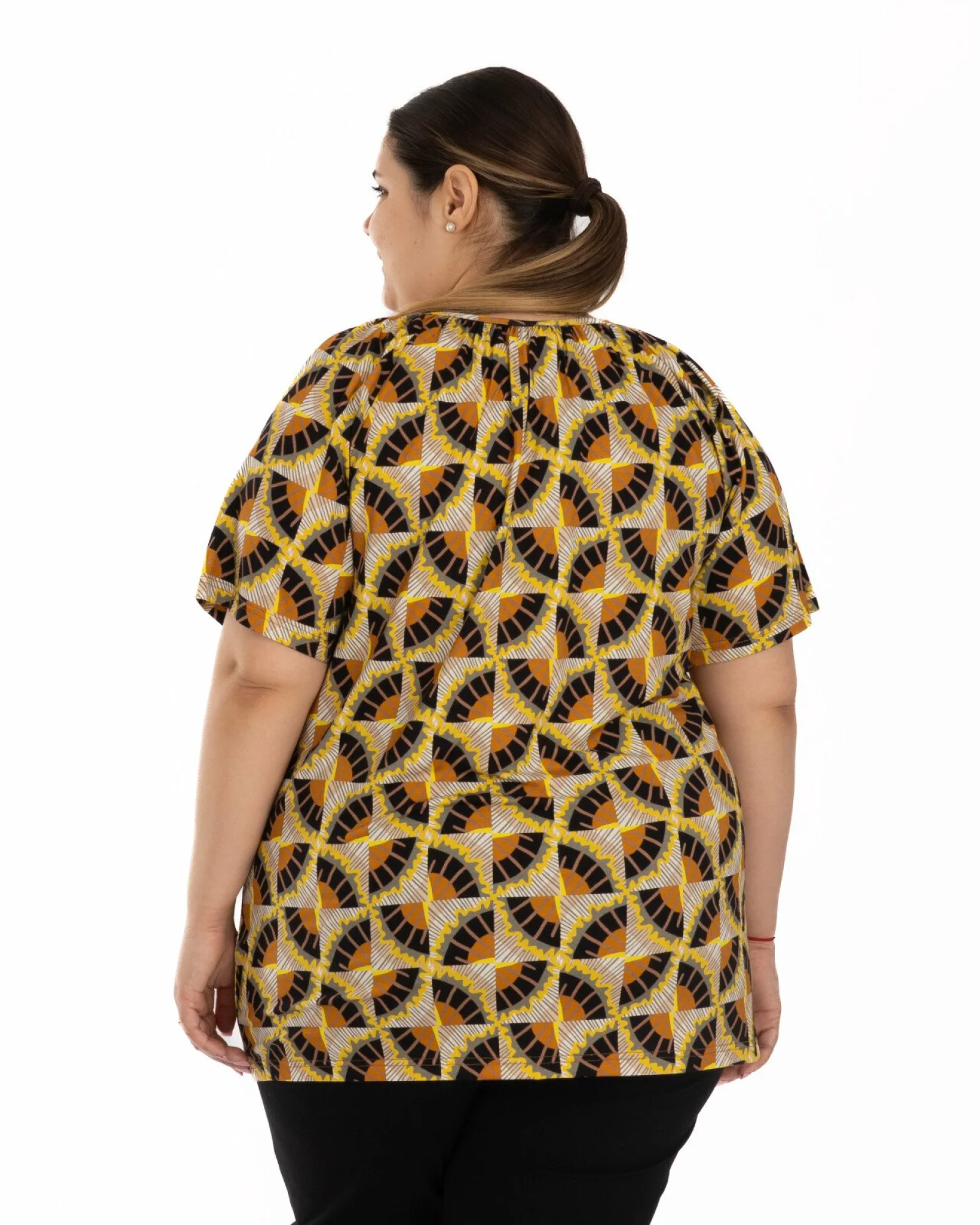 Tricou marimi mari galben din vâscoză elastan cu fronseu la decolteu