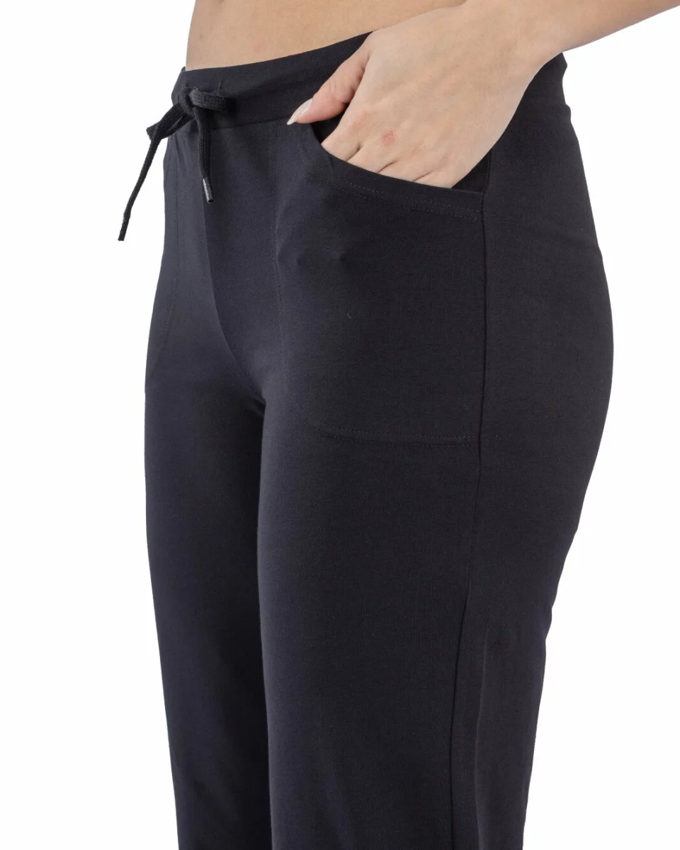 Pantaloni negri de vară clasici