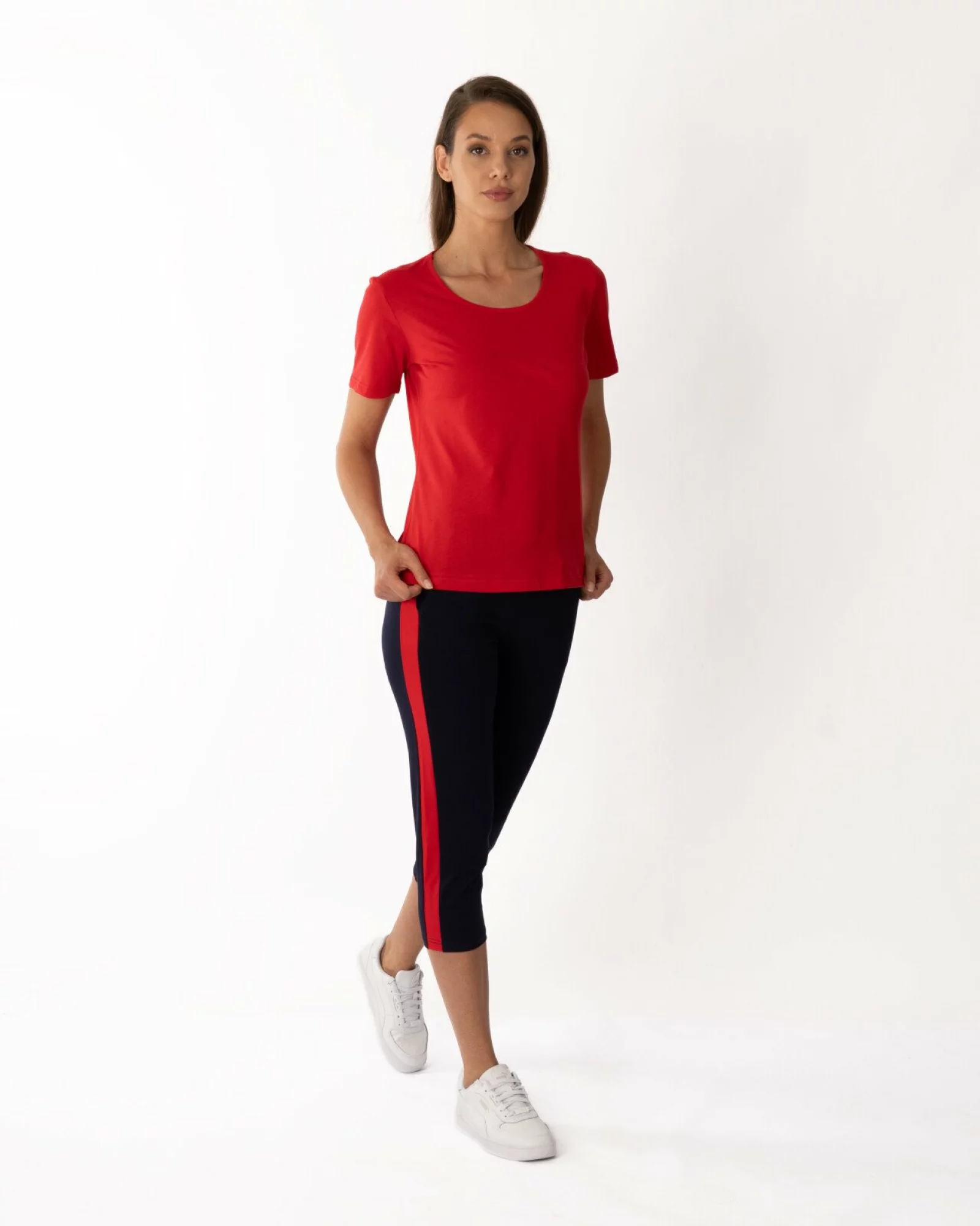 Pantaloni bleumarin 3/4 inserție laterală roșie