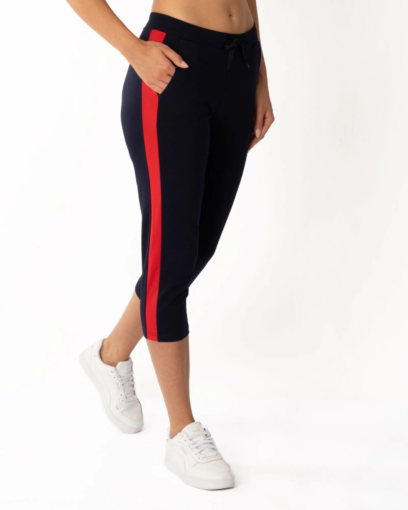 Pantaloni bleumarin 3/4 inserție laterală roșie
