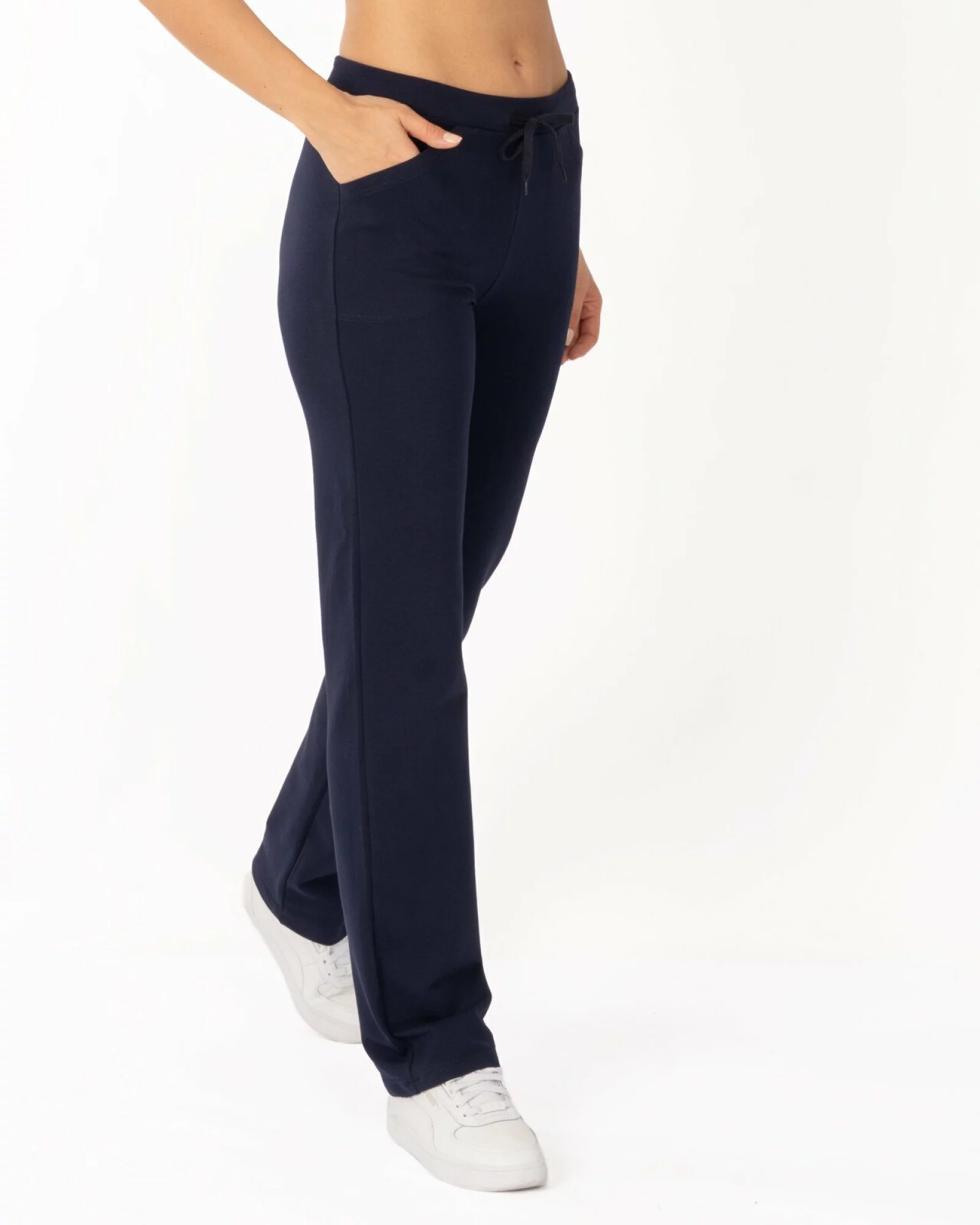 Pantaloni bleumarin clasici
