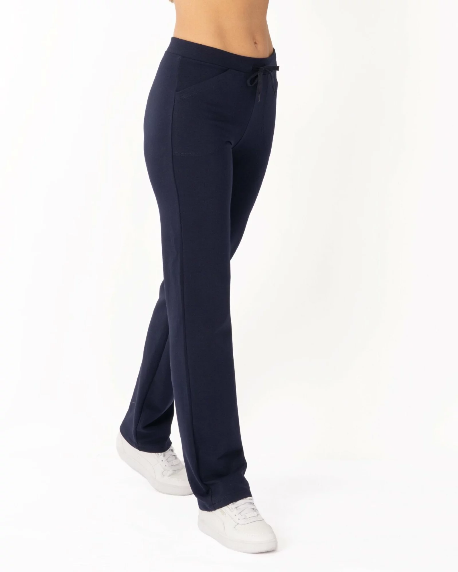 Pantaloni bleumarin clasici
