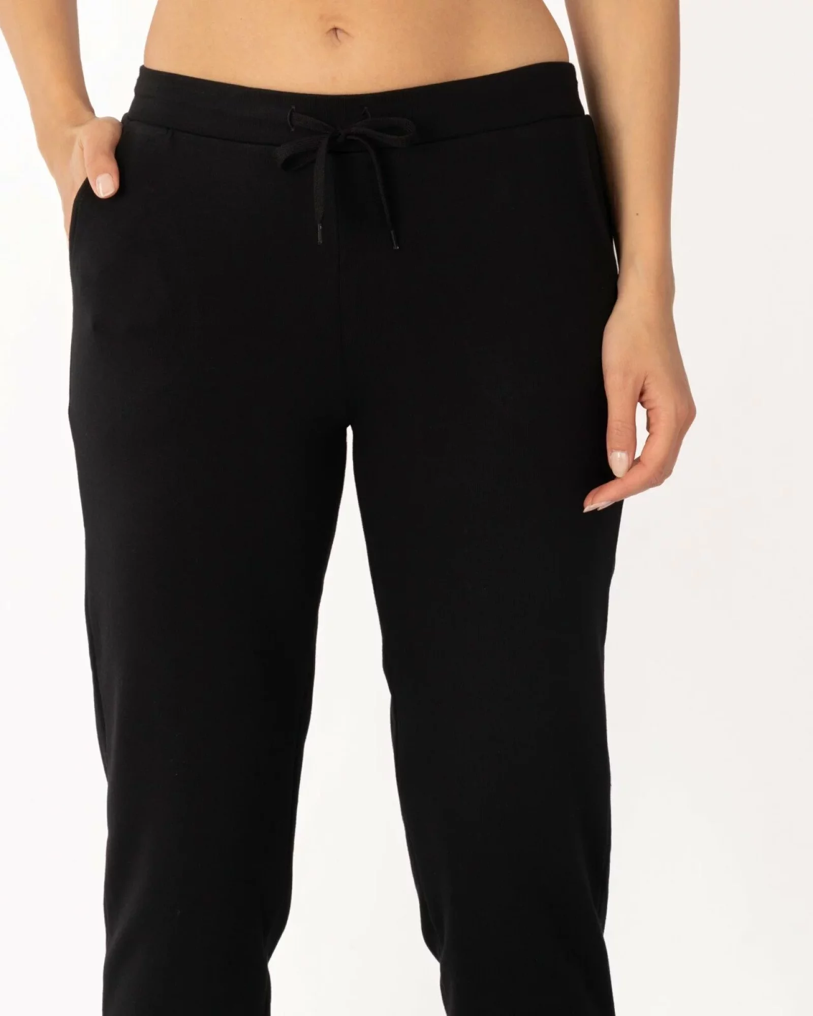 Pantaloni de trening negri conici, interior buclat, cu buzunare oblice