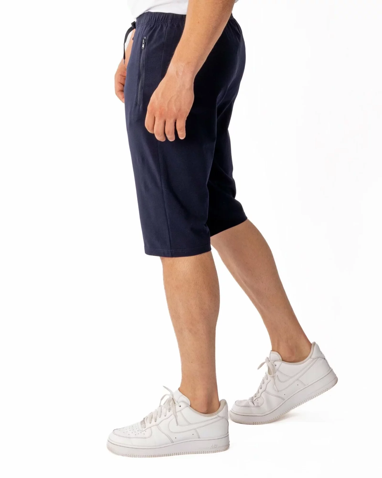 Pantaloni scurți bleumarin model clasic, buzunare cu fermoar