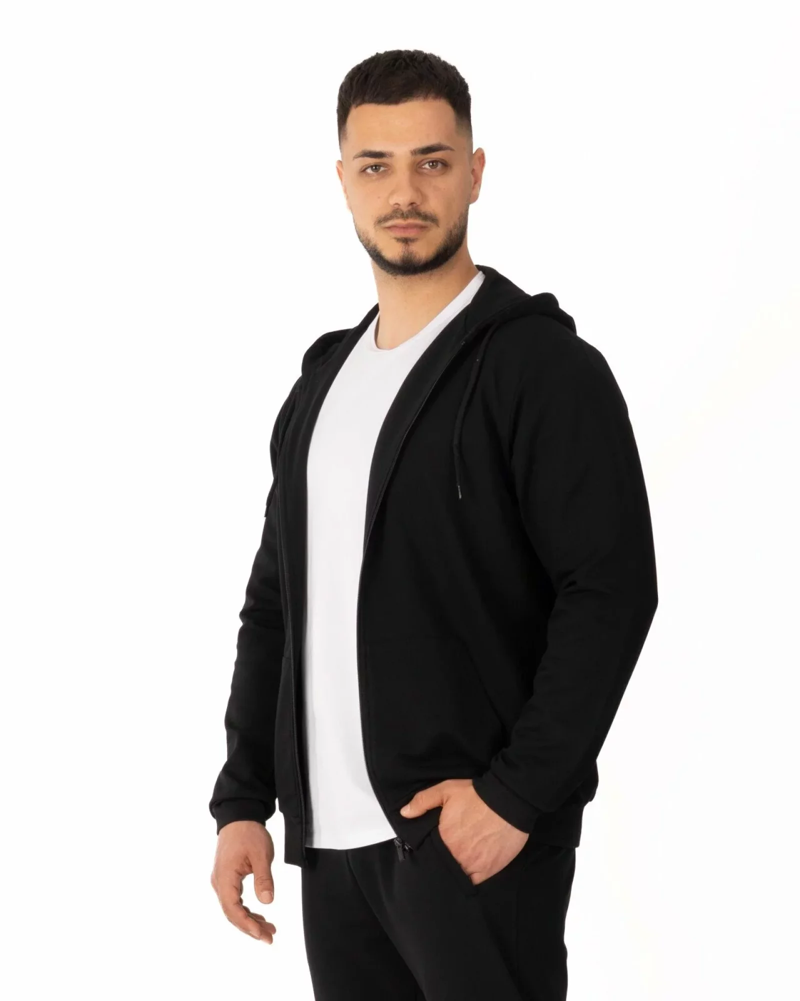 Hanorac negru cu glugă și fermoar