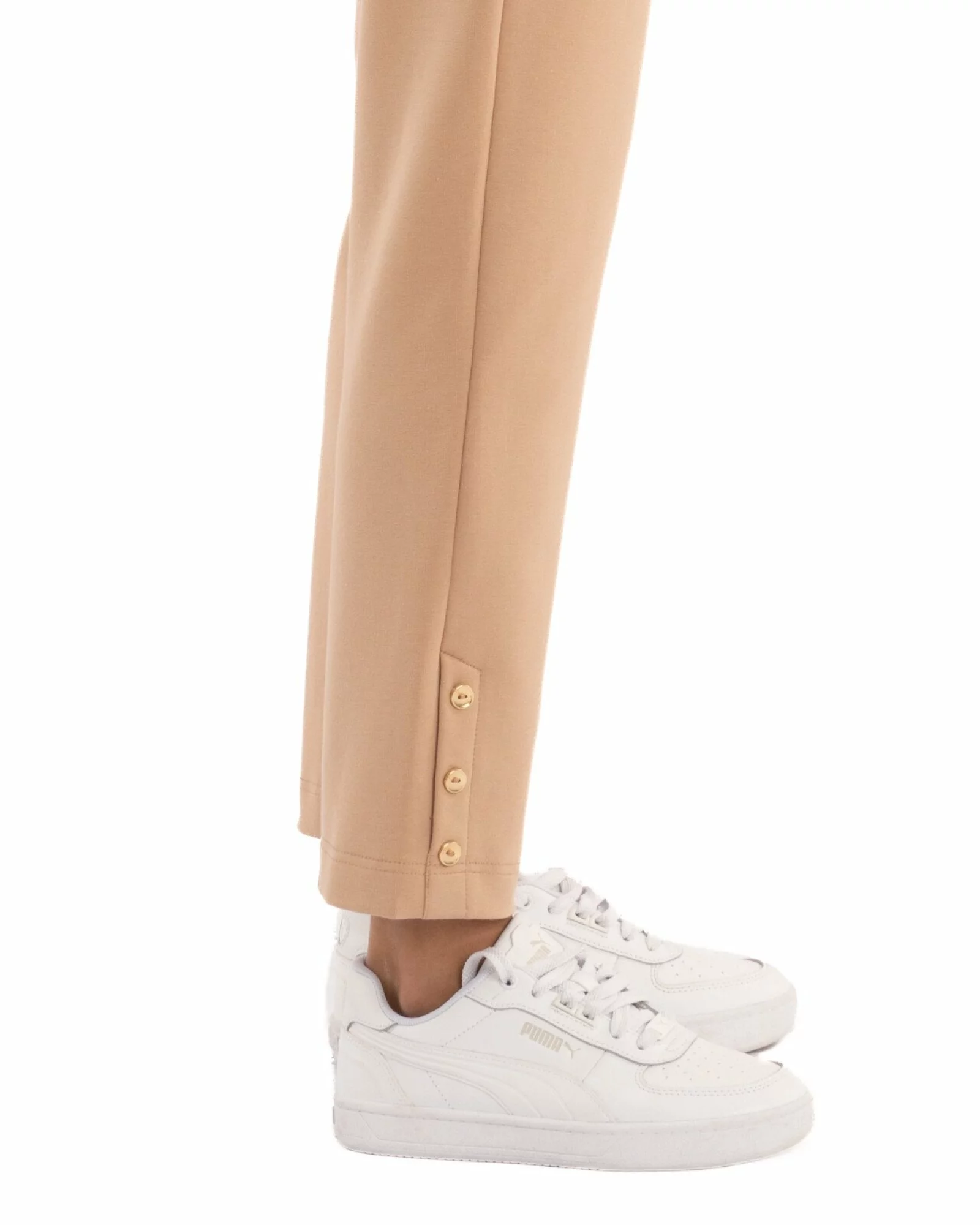 Pantaloni conici dama bej cu slit și nasturi P.2254