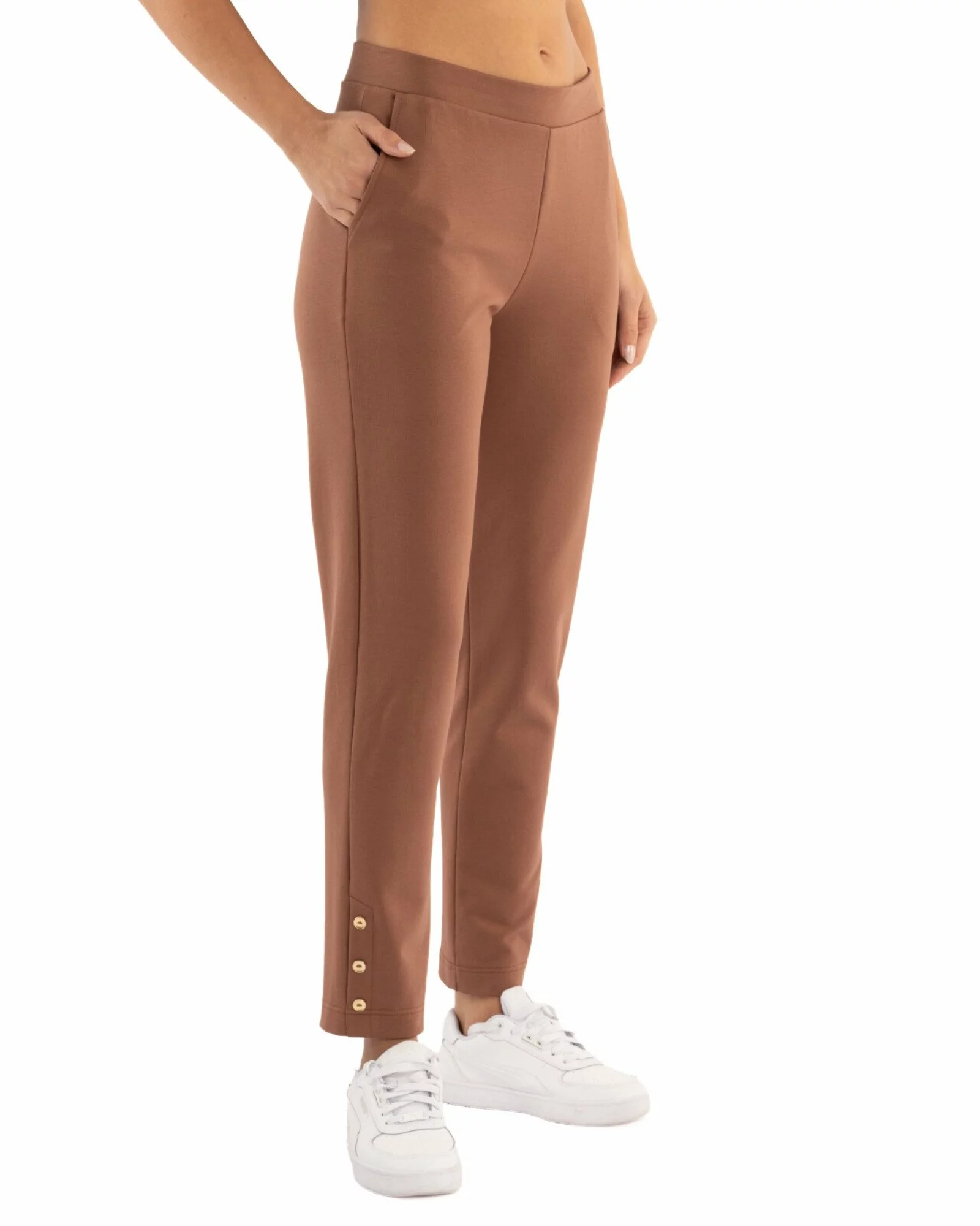 Pantaloni conici dama maro deschis cu slit și nasturi P.2254